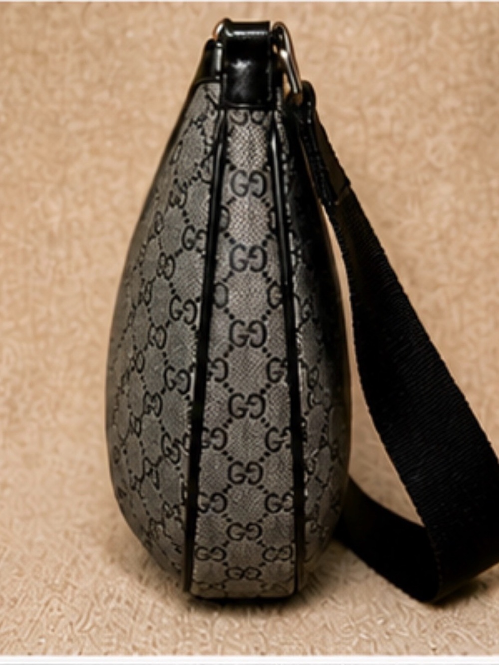 Gucci GG Supreme Monogram Shoulder Bag π Black Trim Canvas Crossbody - Picture 3 of 10